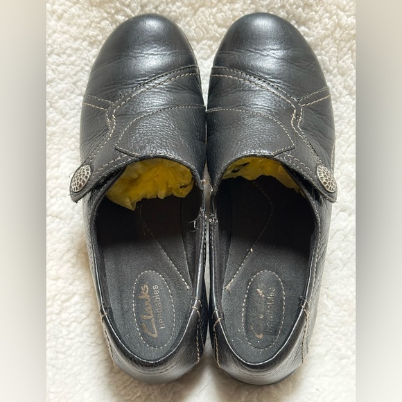 Clark’s Bendables Women Black Leather Loafers Slip On Shoes Size 9M - Picture 6 of 10